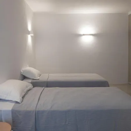 Geraeumige Mit Privatem Pool Und Schoener Aussicht * Ορνός