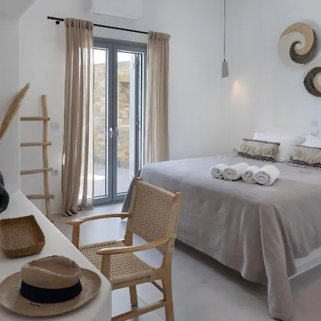 Geraeumige Mit Privatem Pool Und Schoener Aussicht