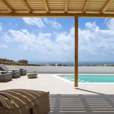 Geraeumige Mit Privatem Pool Und Schoener Aussicht